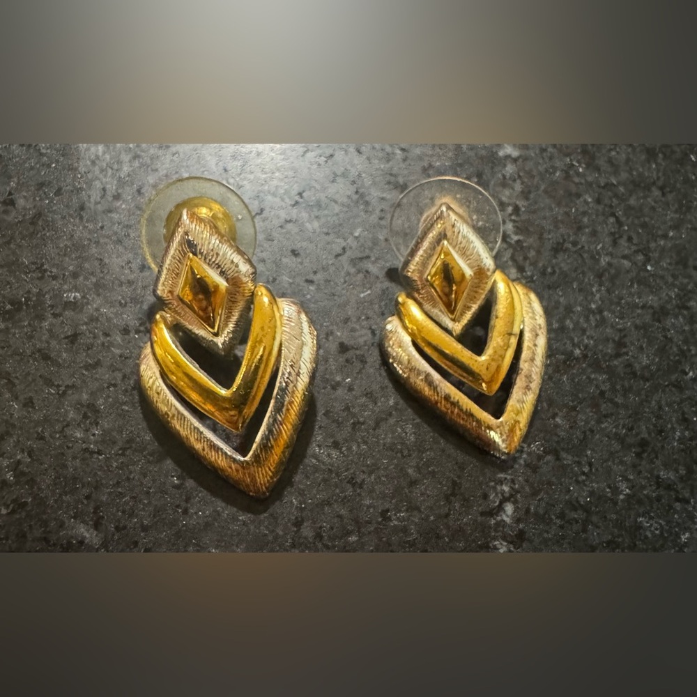 Vintage Napier stamped heart drop Elegant Gold-Toned Geometric Earrings
